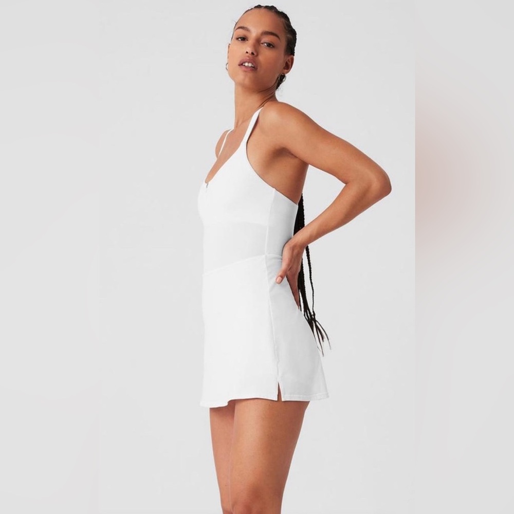 NWOT Alo Yoga AloSoft Showcase Dress in White - Picture 3 of 8
